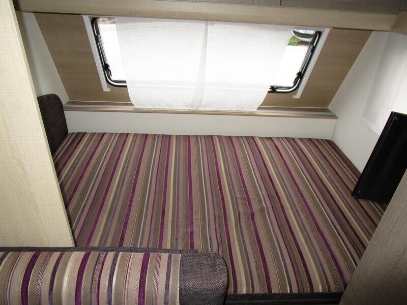 Burstner Premio 495 TK 2013, 6 posti letto moover