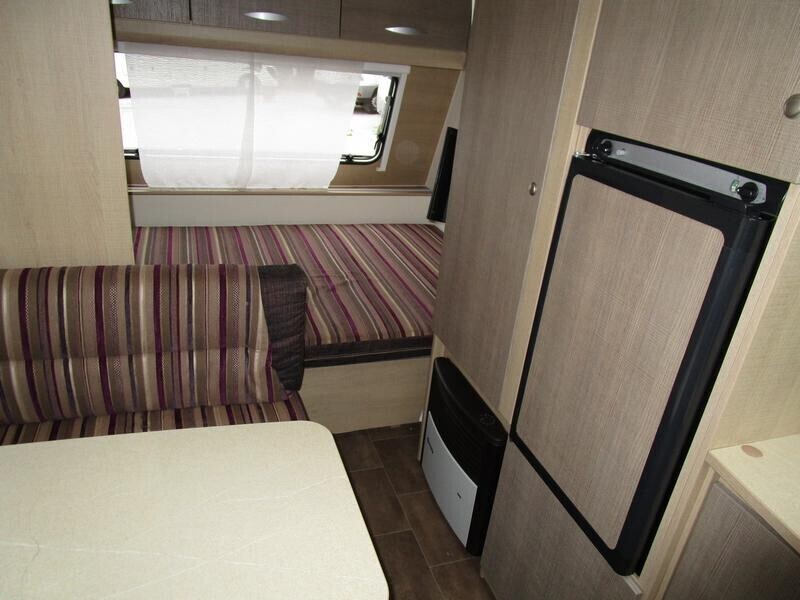Burstner Premio 495 TK 2013, 6 posti letto moover