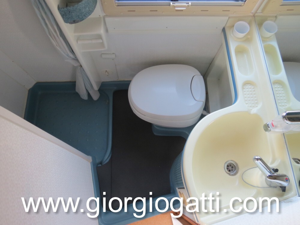 camper Laika Ecovip 2i Iveco Daily Mansardato dopp