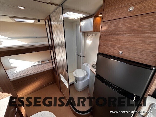 RAPIDO ITINEO SB 700 MOTORHOME 699 CM 150 CV 12/16