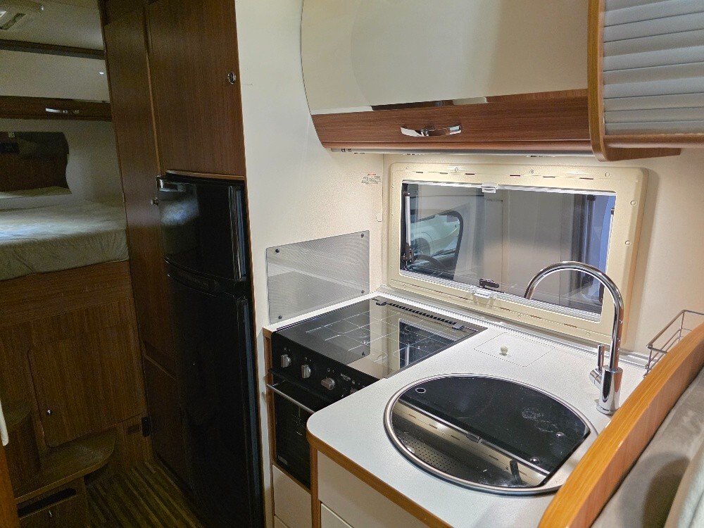 CAMPER ADRIA CORAL 660 SP