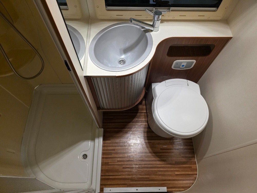 CAMPER ADRIA CORAL 660 SP