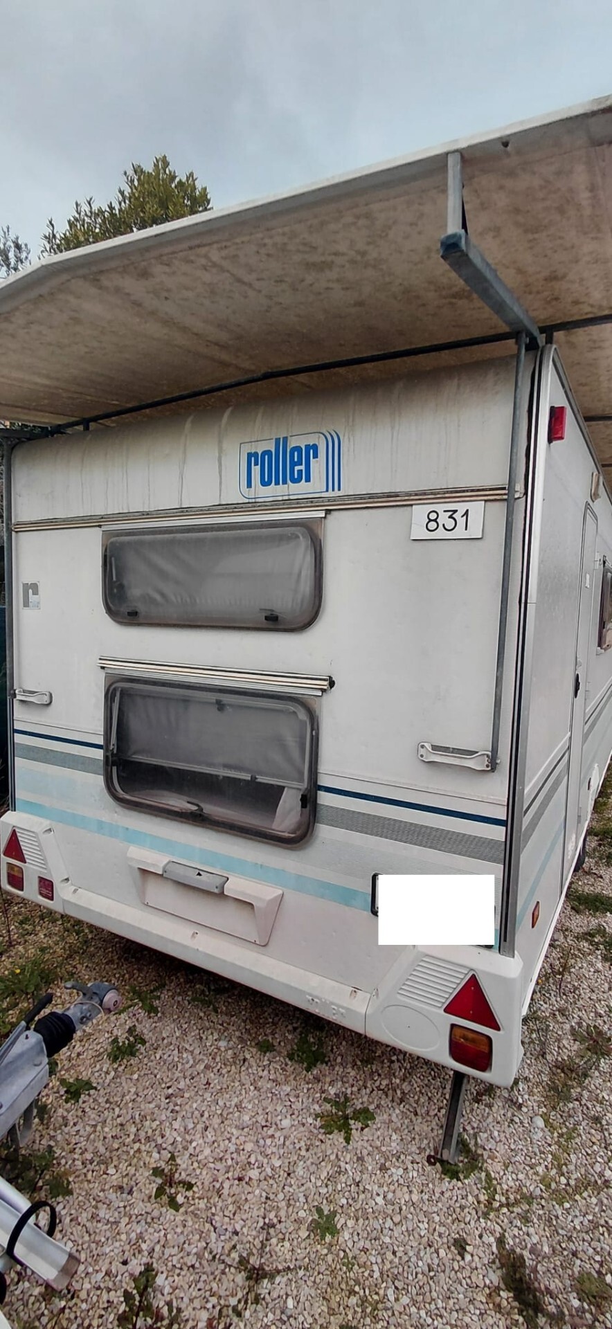 Roller Team caravan 5 posti letto con tettoia