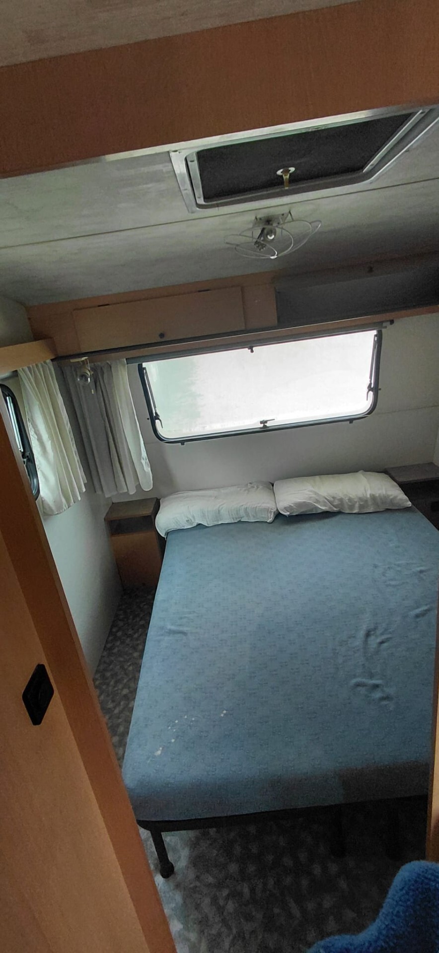 Roller Team caravan 5 posti letto con tettoia