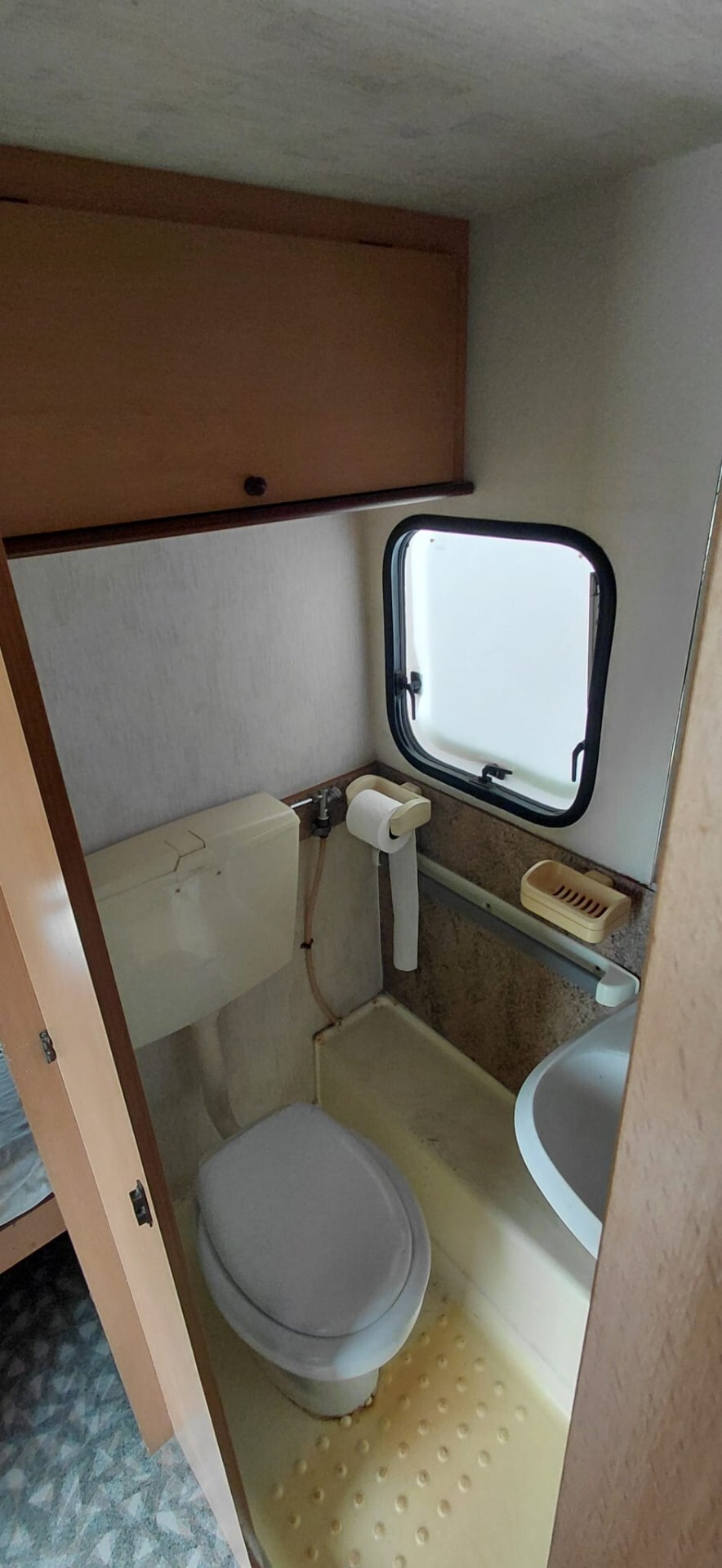 Roller Team caravan 5 posti letto con tettoia