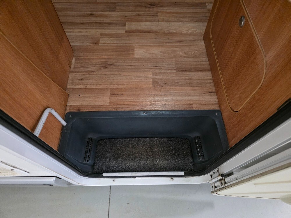 CAMPER CHALLENGER GENESIS 43