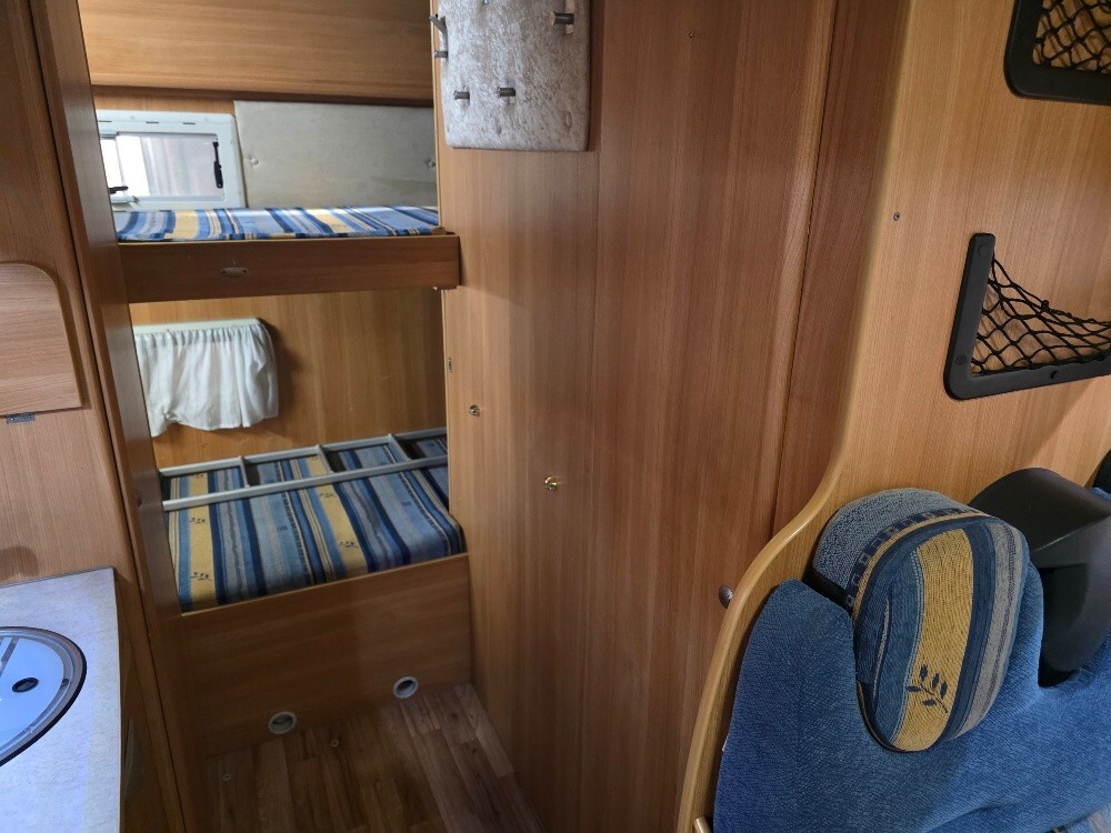 CAMPER CHALLENGER GENESIS 43