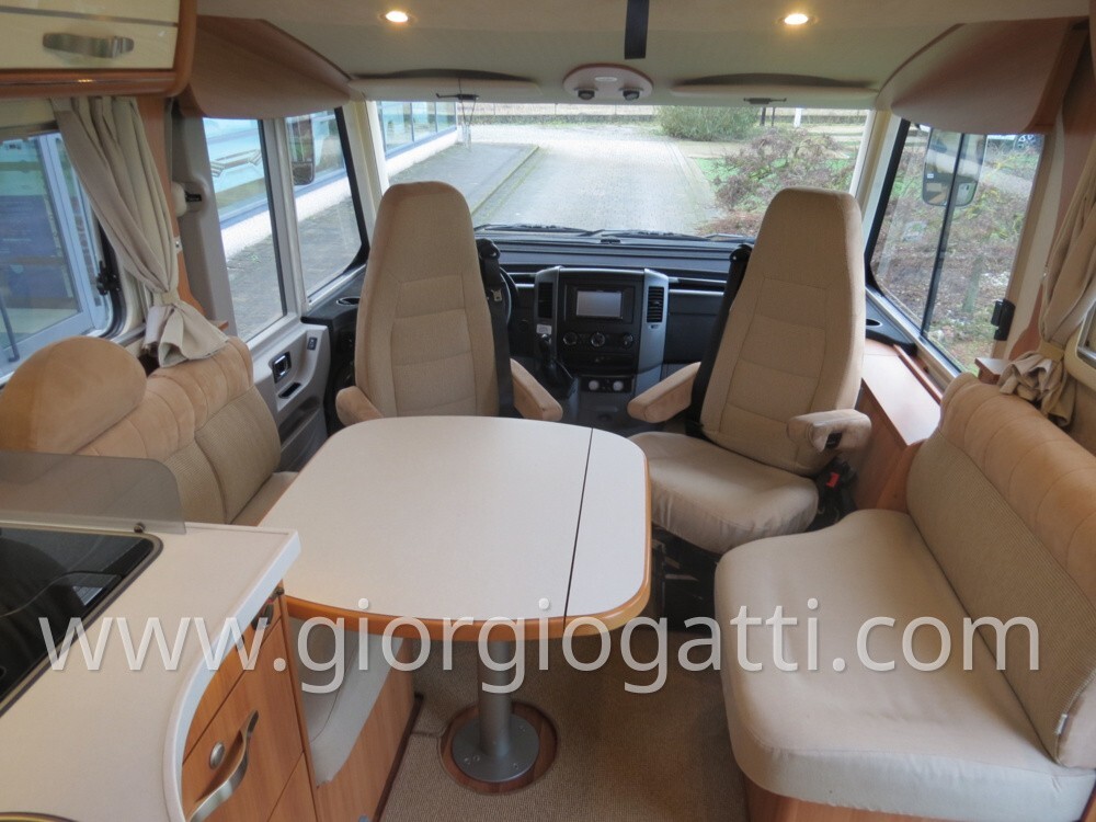 CAMPER MOTORHOME HYMER STARLIGHT 575 CON LETTO BAS