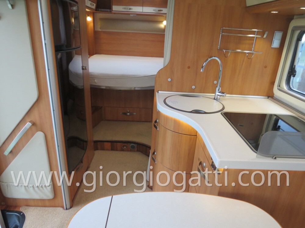CAMPER MOTORHOME HYMER STARLIGHT 575 CON LETTO BAS