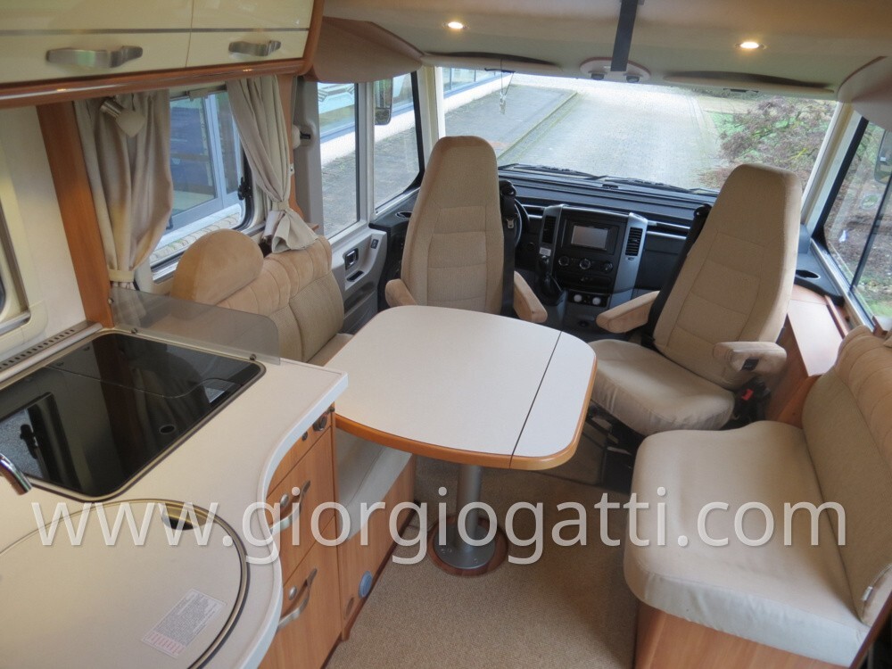 CAMPER MOTORHOME HYMER STARLIGHT 575 CON LETTO BAS