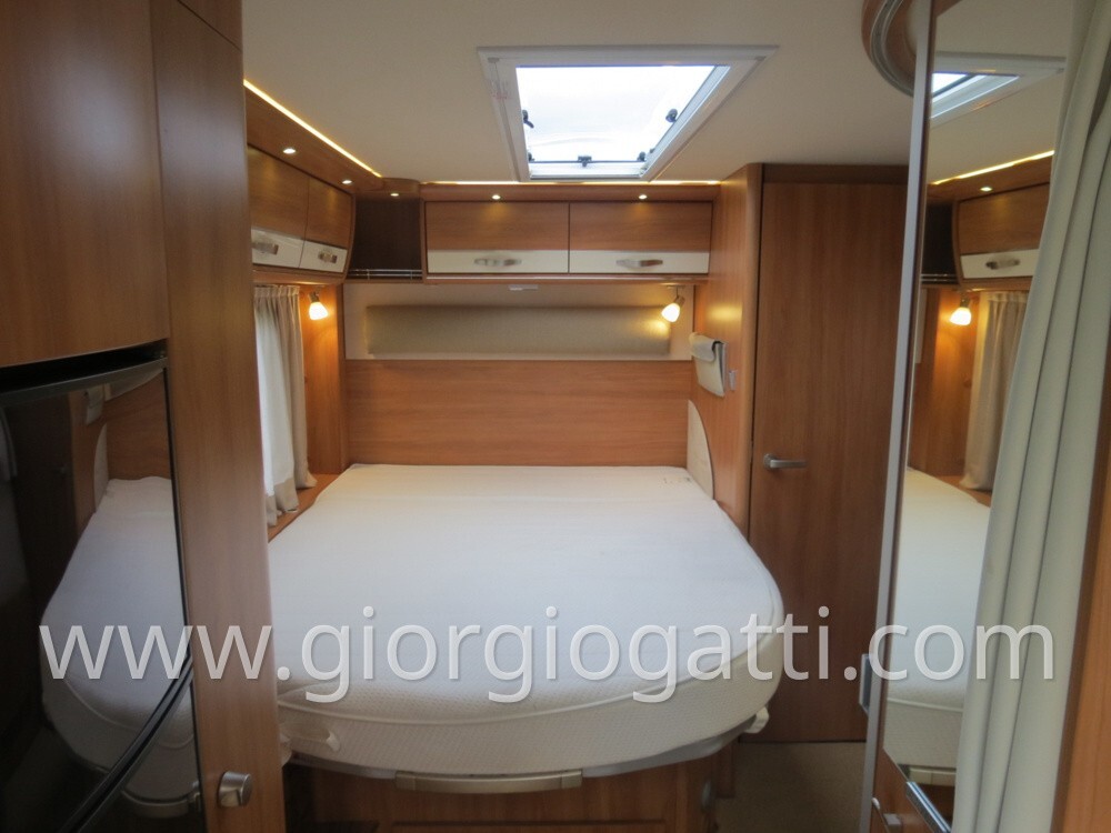 CAMPER MOTORHOME HYMER STARLIGHT 575 CON LETTO BAS