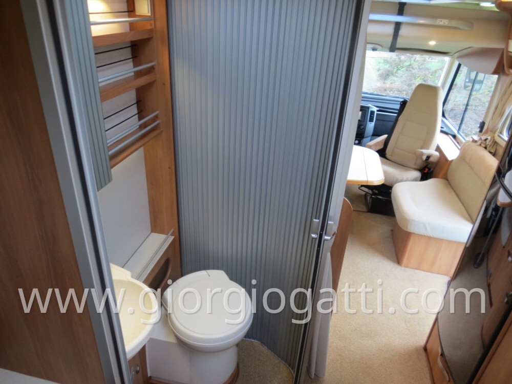 CAMPER MOTORHOME HYMER STARLIGHT 575 CON LETTO BAS