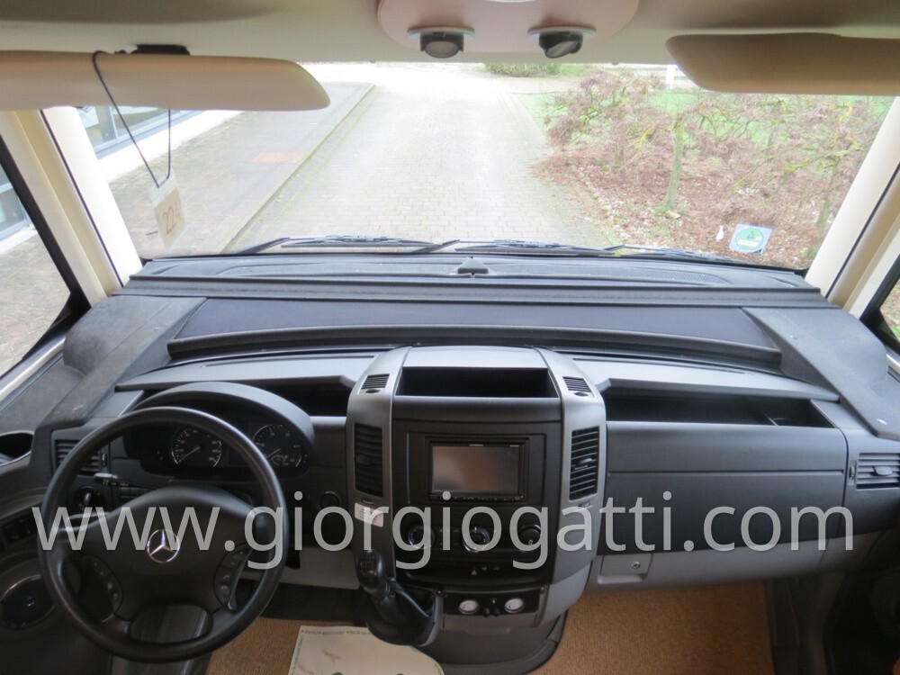 CAMPER MOTORHOME HYMER STARLIGHT 575 CON LETTO BAS
