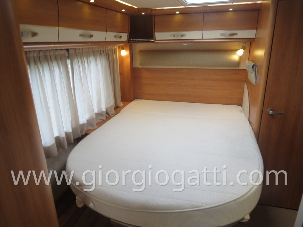 CAMPER MOTORHOME HYMER STARLIGHT 575 CON LETTO BAS