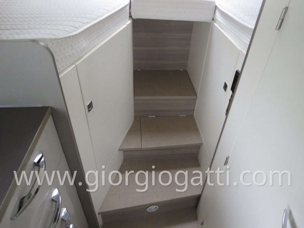 Bürstner Camper Burstner Travel Van 620 semintegra