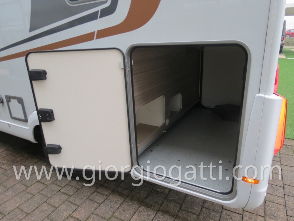 Bürstner Camper Burstner Travel Van 620 semintegra