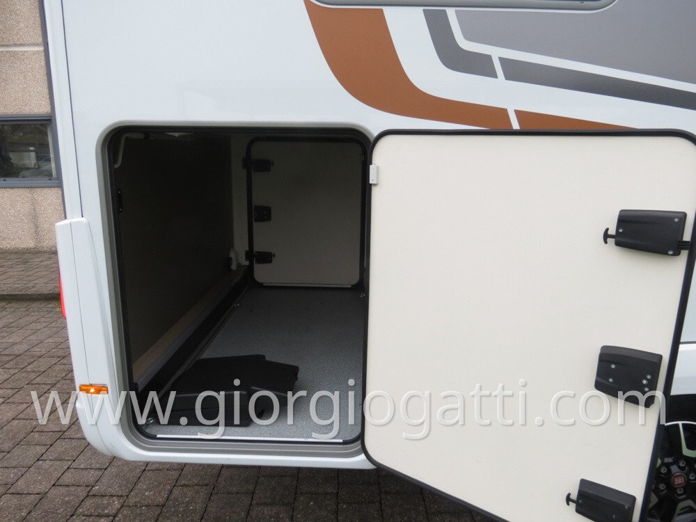 Bürstner Camper Burstner Travel Van 620 semintegra