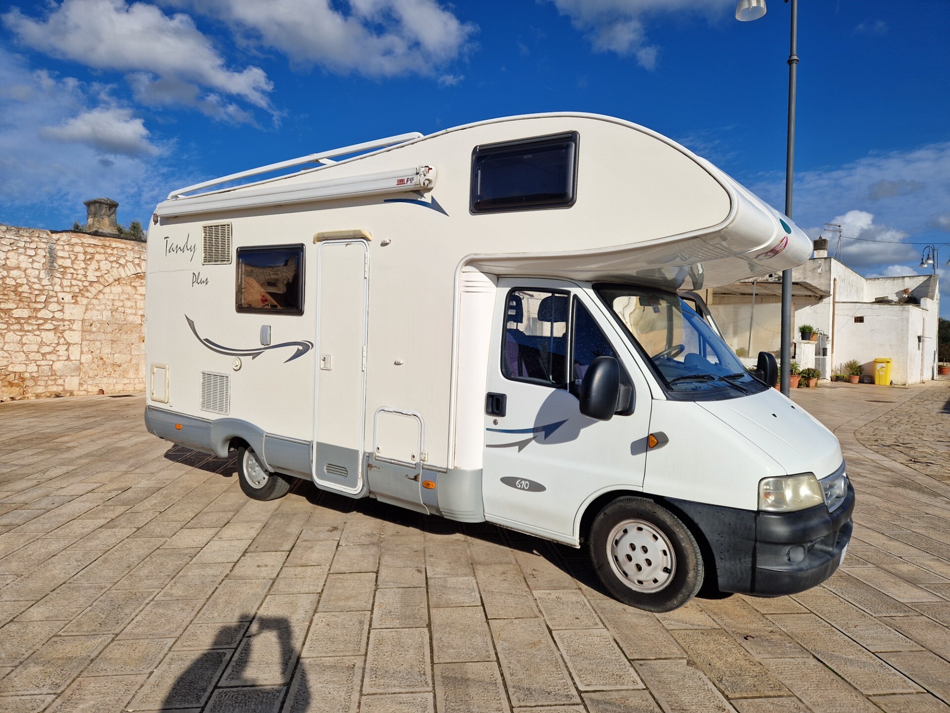 Mclouis TANDY PLUS 610 con A/C cabina guida