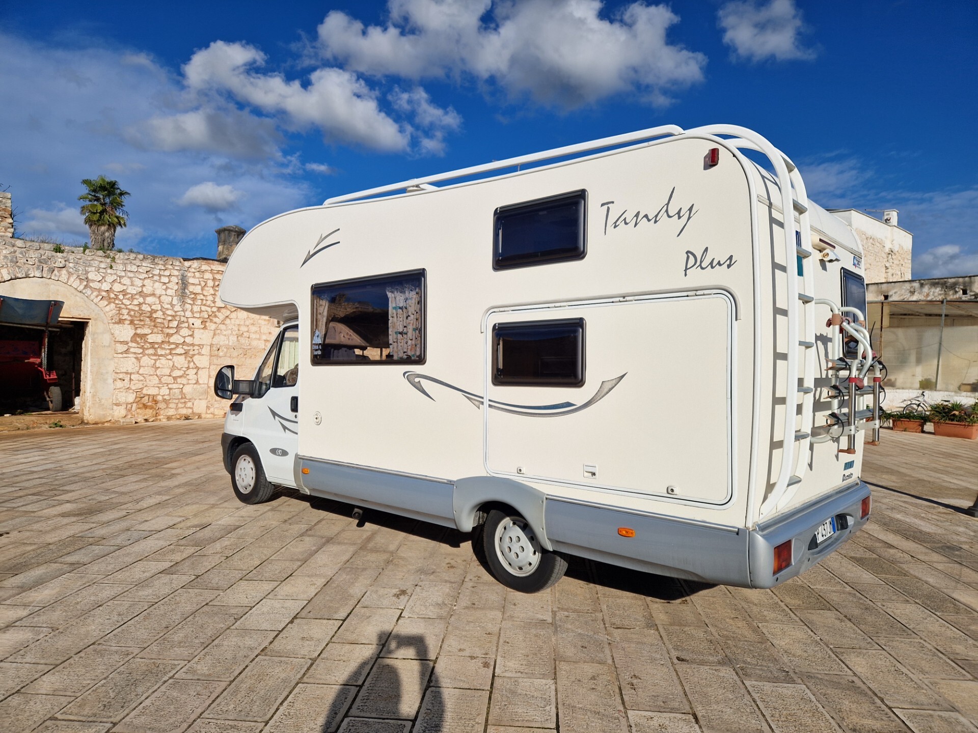 Mclouis TANDY PLUS 610 con A/C cabina guida