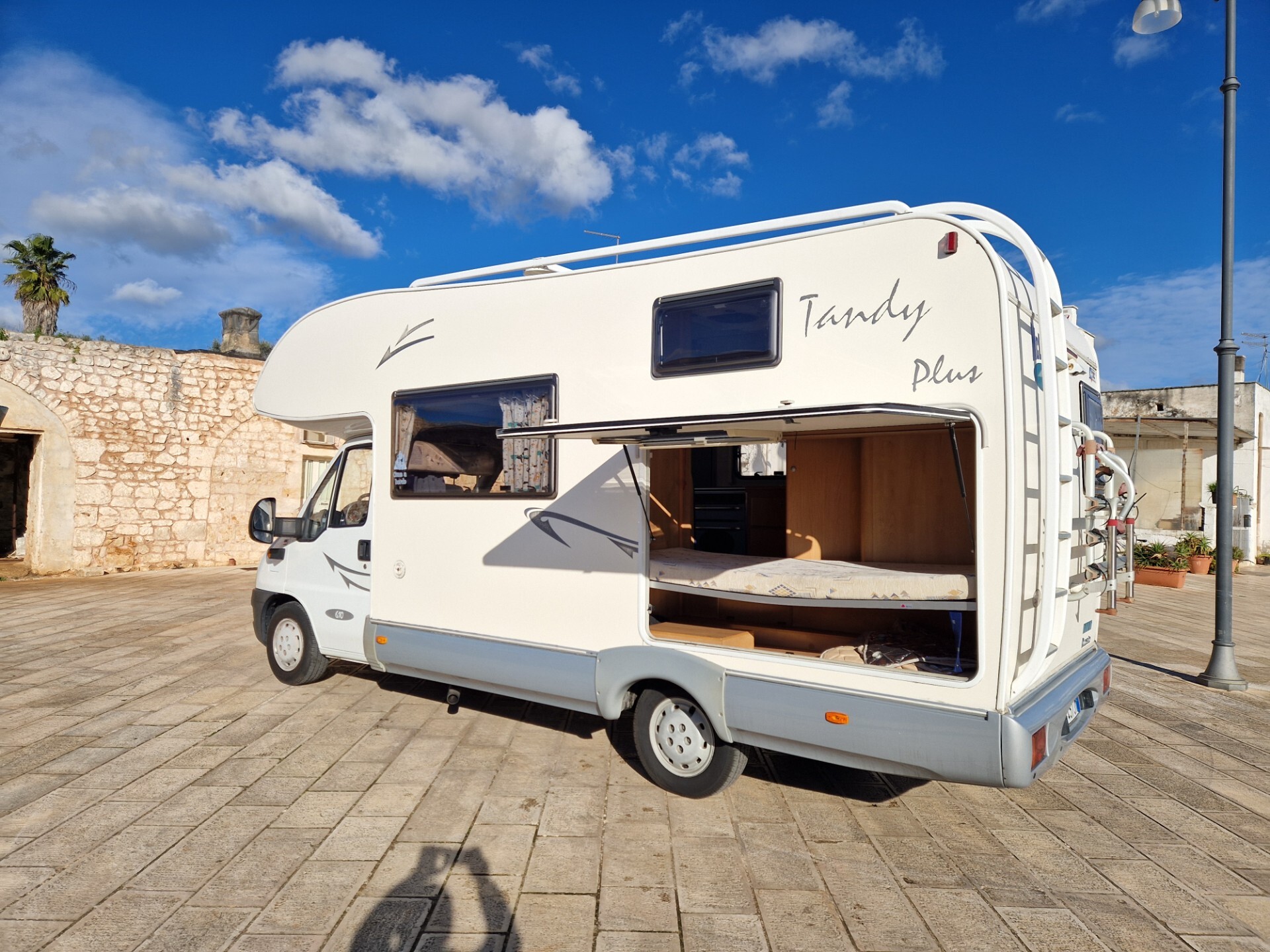 Mclouis TANDY PLUS 610 con A/C cabina guida