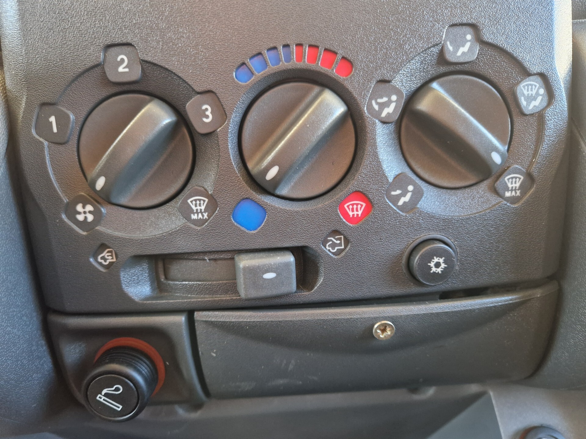 Mclouis TANDY PLUS 610 con A/C cabina guida