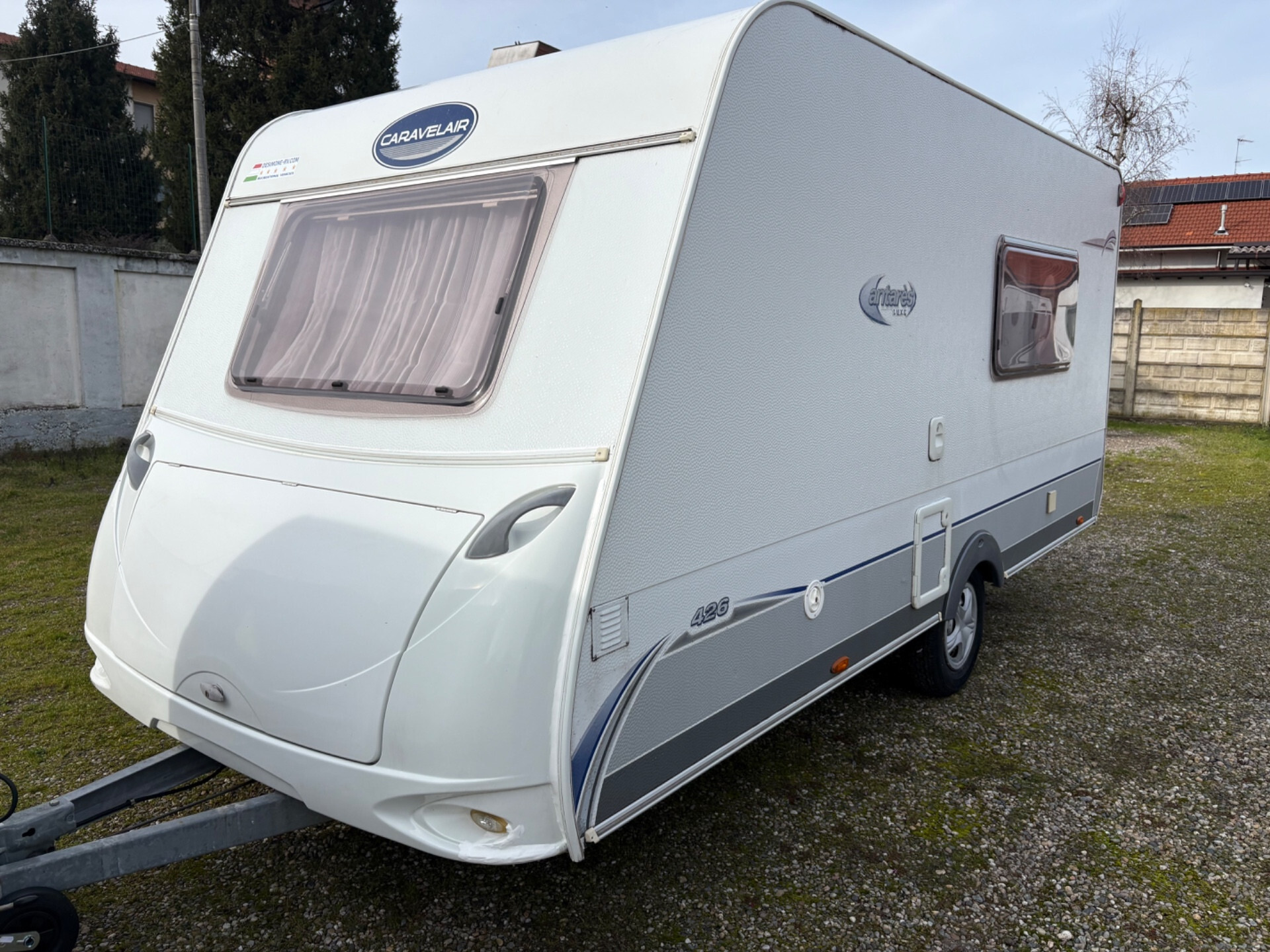 Caravelair Caravan Luxe 426-posti 6-stufa