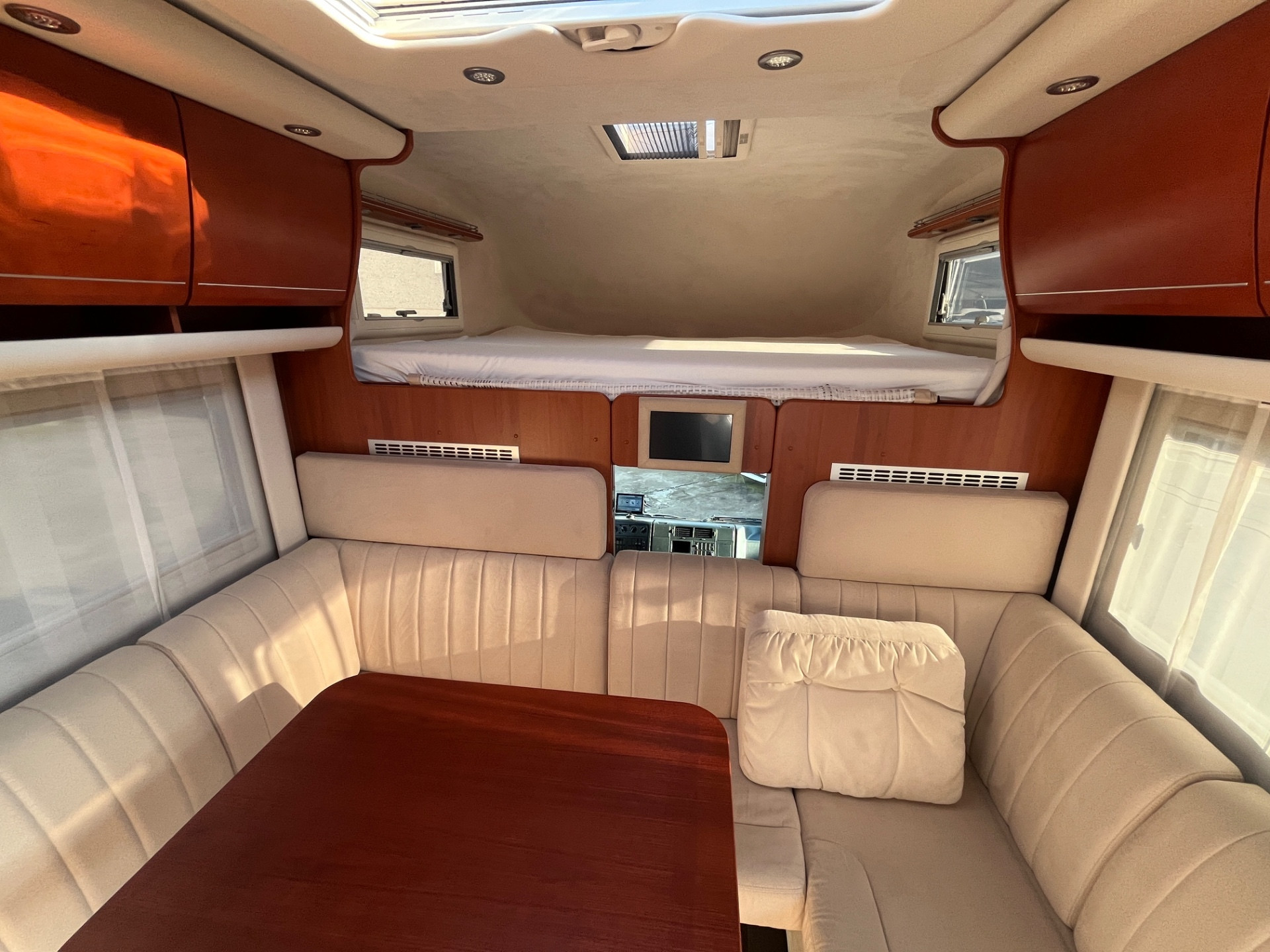 CONCORDE CRUISER 940M MAN 12TGM
