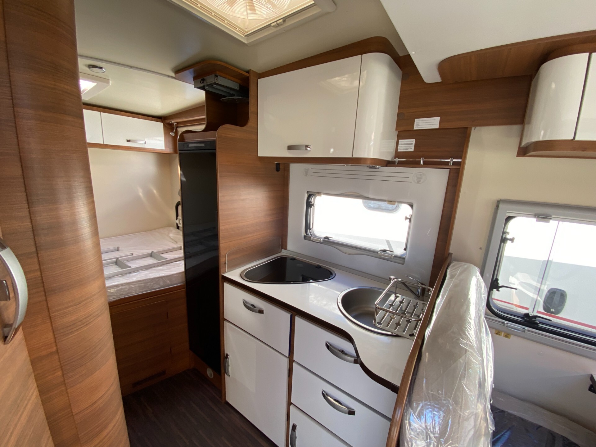 Elnagh Baron 54 G semintegrale con garage
