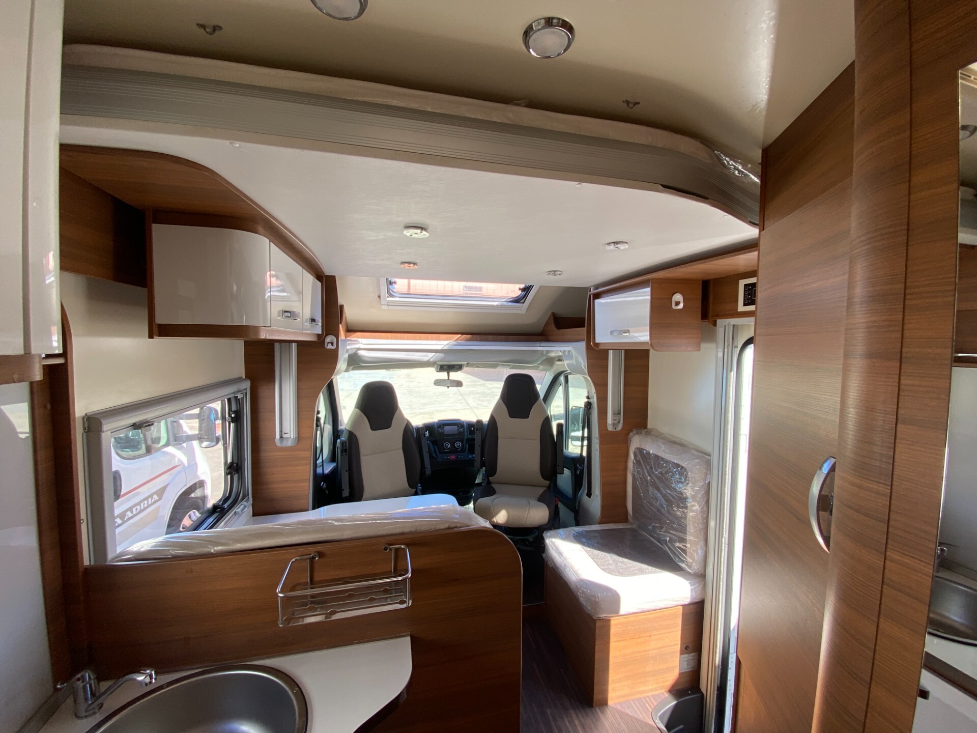 Elnagh Baron 54 G semintegrale con garage