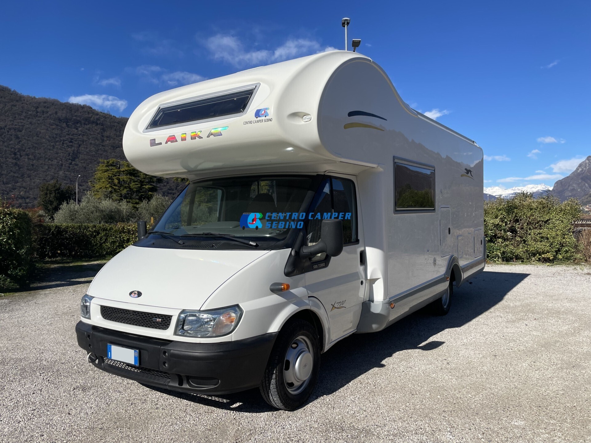 Laika X700 camper mansardato gemellato posteriore