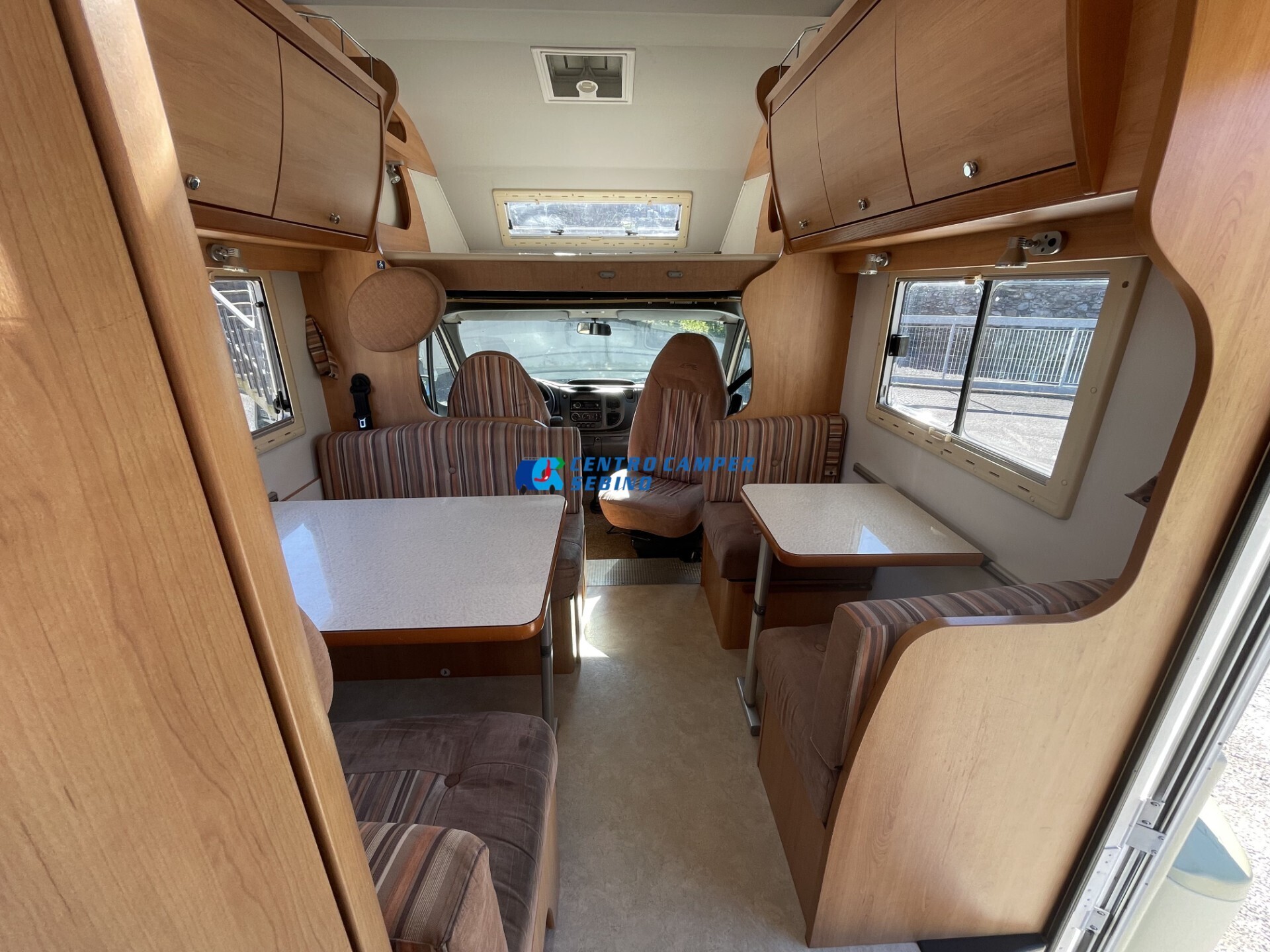 Laika X700 camper mansardato gemellato posteriore