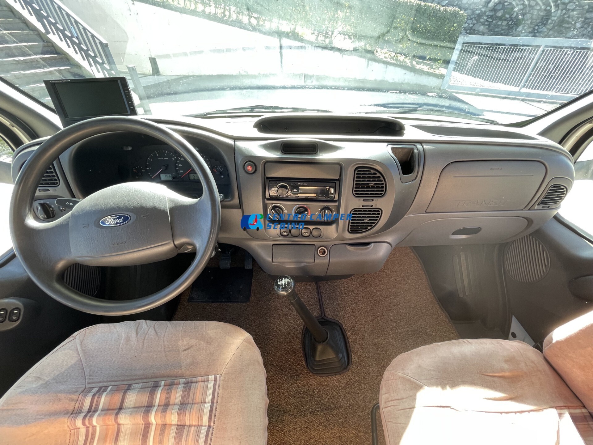 Laika X700 camper mansardato gemellato posteriore