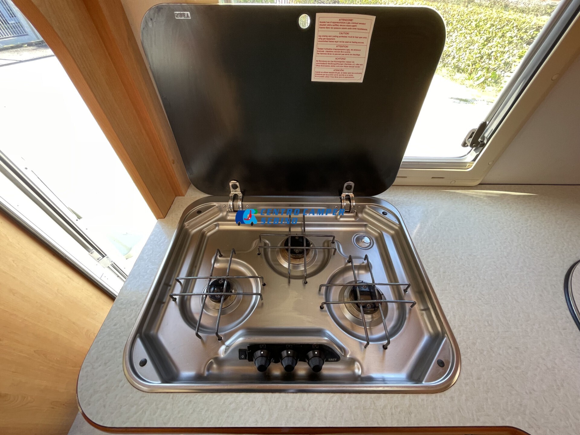 Laika X700 camper mansardato gemellato posteriore