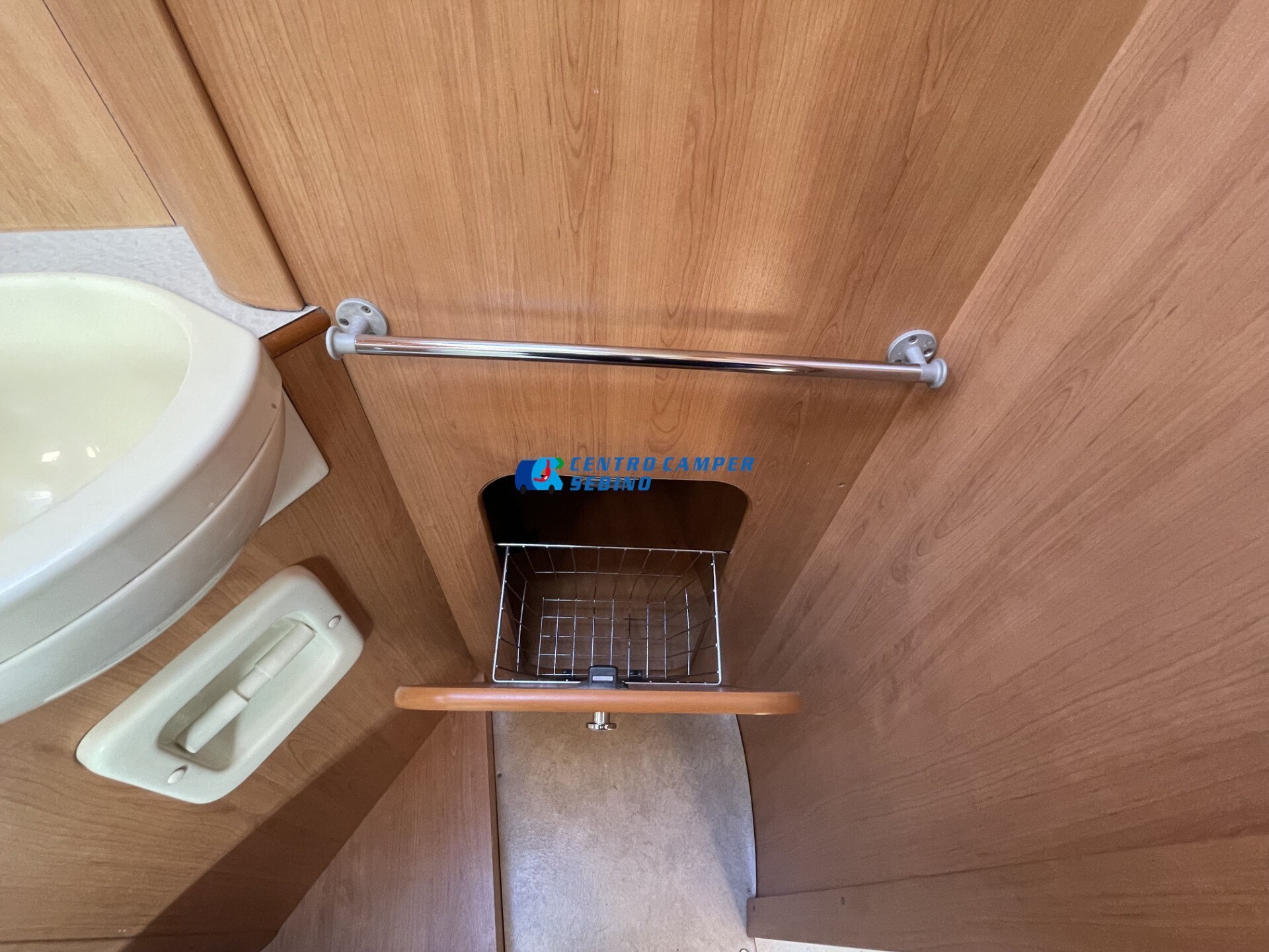Laika X700 camper mansardato gemellato posteriore