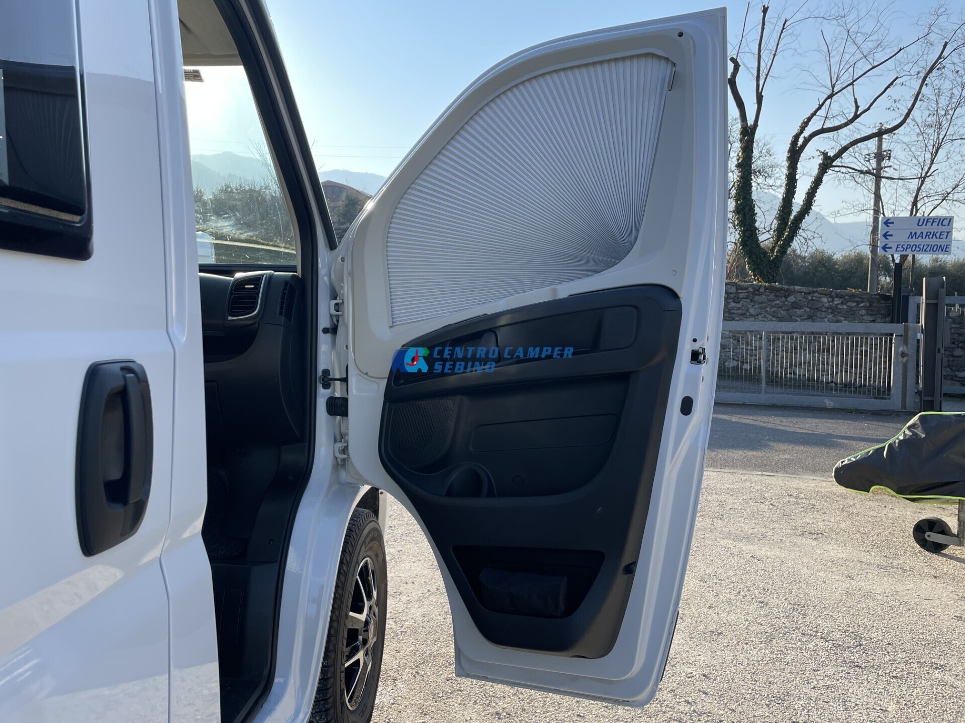 Roller Team Livingstone 2 2024 camper van 5,99 mt