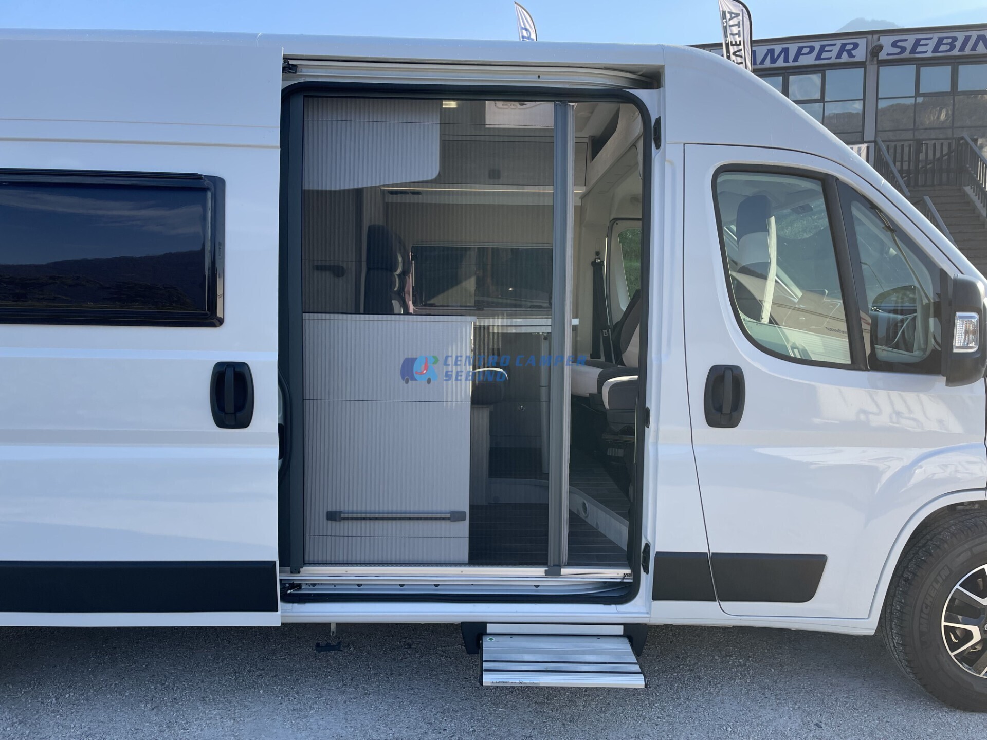 Roller Team Livingstone 2 2024 camper van 5,99 mt