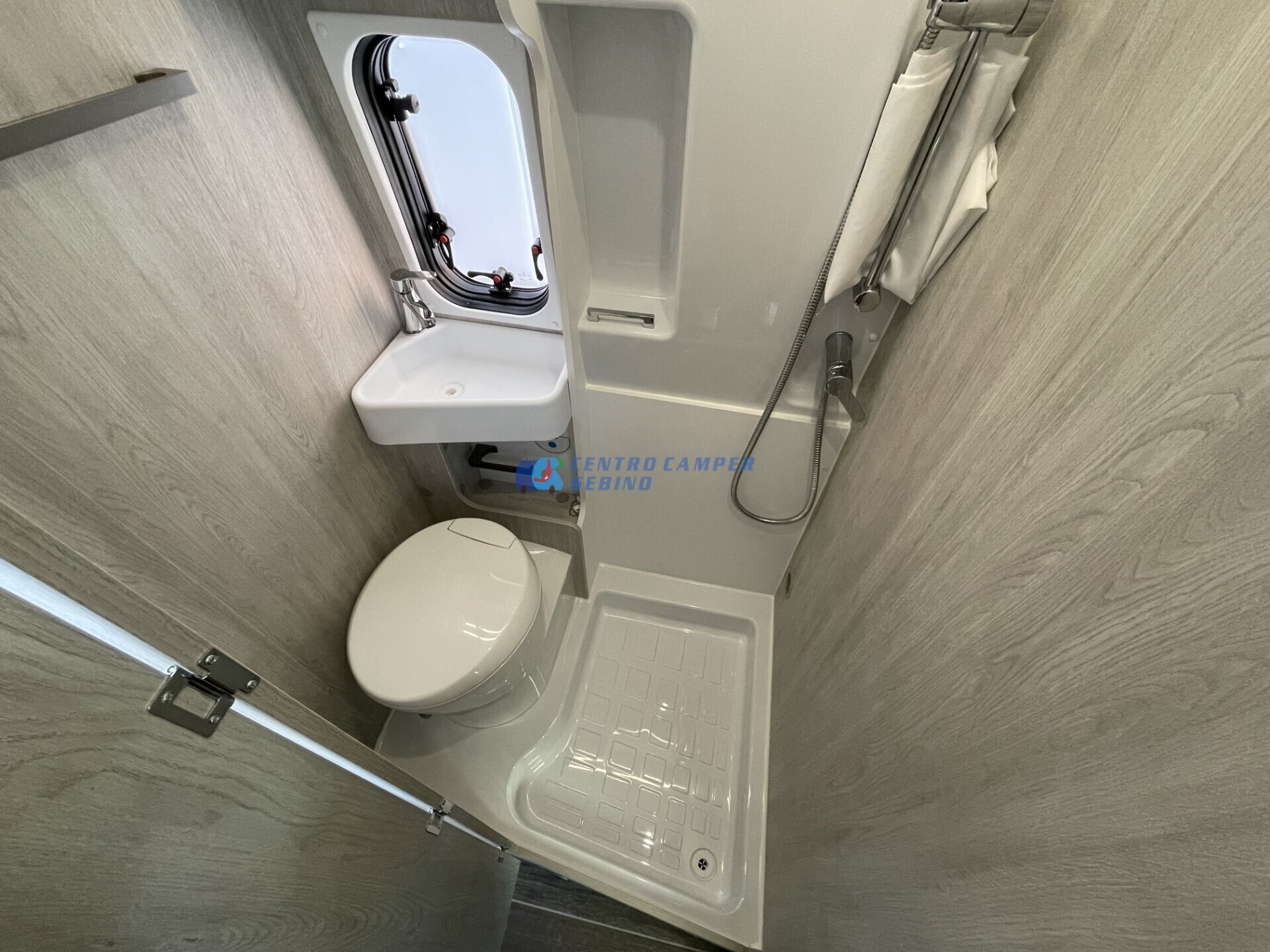 Roller Team Livingstone 2 2024 camper van 5,99 mt