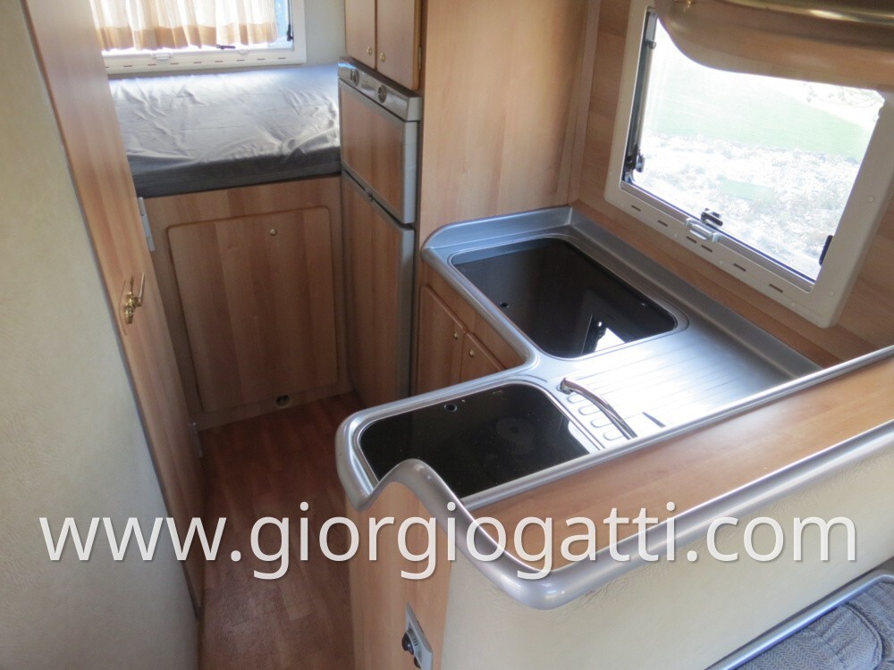 CAMPER AZ SYSTEM 700 MECCANICA MERCEDES CAMBIO AUT