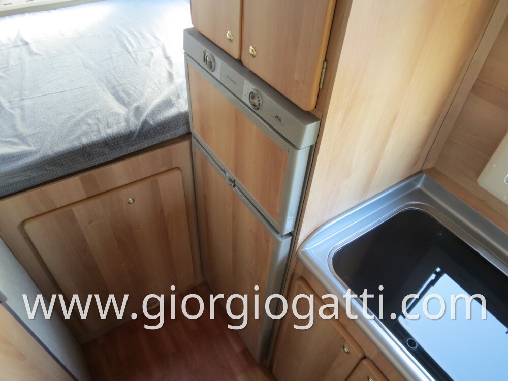 CAMPER AZ SYSTEM 700 MECCANICA MERCEDES CAMBIO AUT