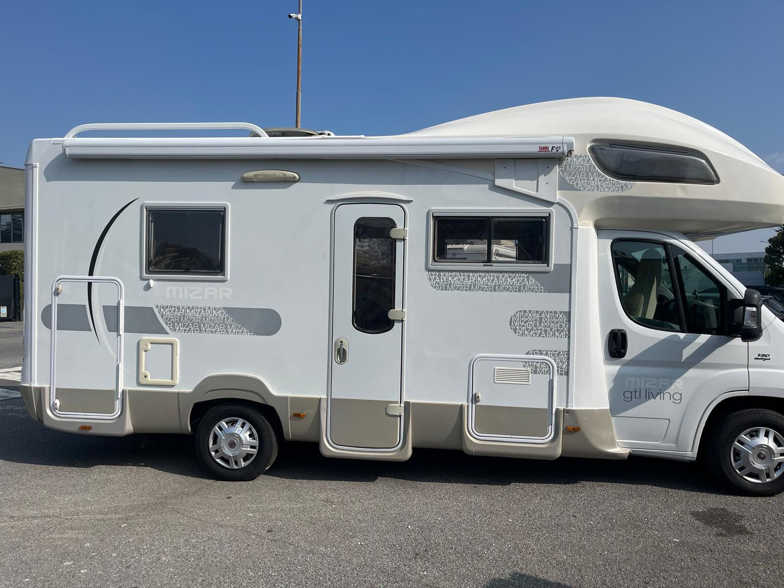 Trigano MIZAR GTL LIVING MANSARDATO