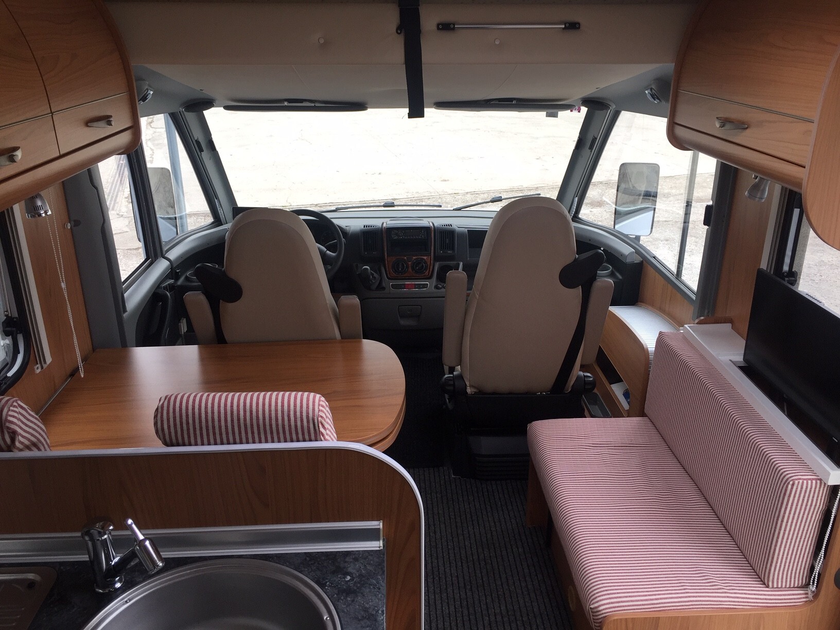 Bürstner Aviano I 684