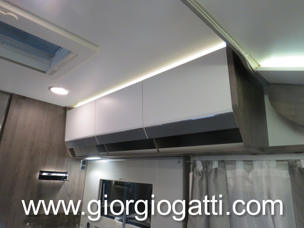 CAMPER MOTORHOME BENIMAR AMPHITRYON 997 CON LETTO 