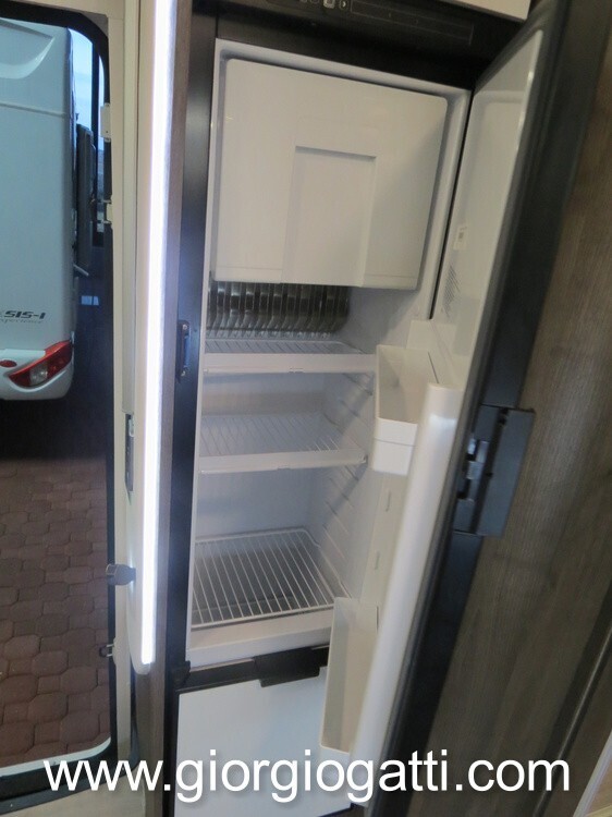CAMPER MOTORHOME BENIMAR AMPHITRYON 997 CON LETTO 