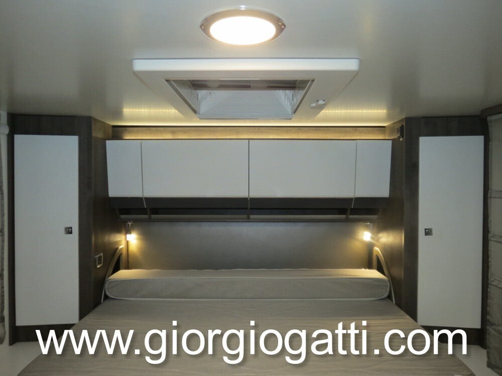 CAMPER MOTORHOME BENIMAR AMPHITRYON 997 CON LETTO 