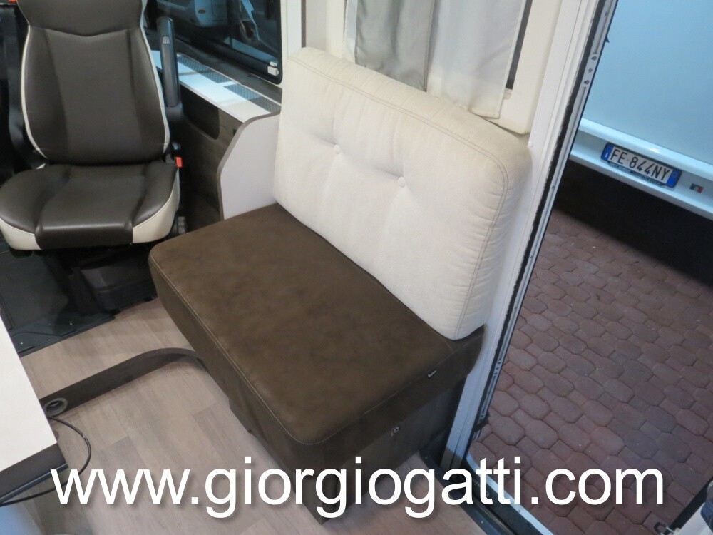 CAMPER MOTORHOME BENIMAR AMPHITRYON 997 CON LETTO 