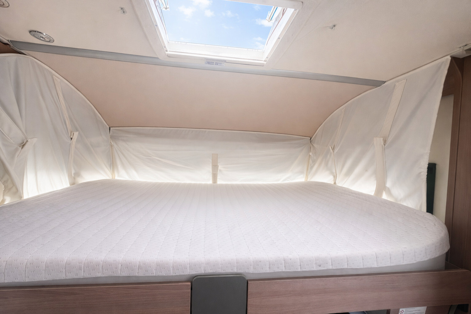 MOTORHOME BUERSTNER IXEO I 690 G - LETTI GEMELLI, 