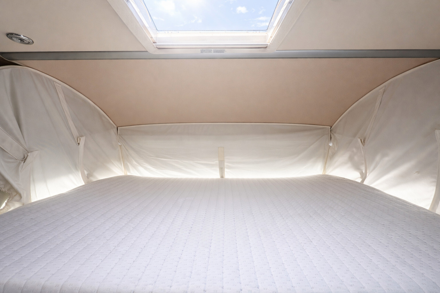 MOTORHOME BUERSTNER IXEO I 690 G - LETTI GEMELLI, 