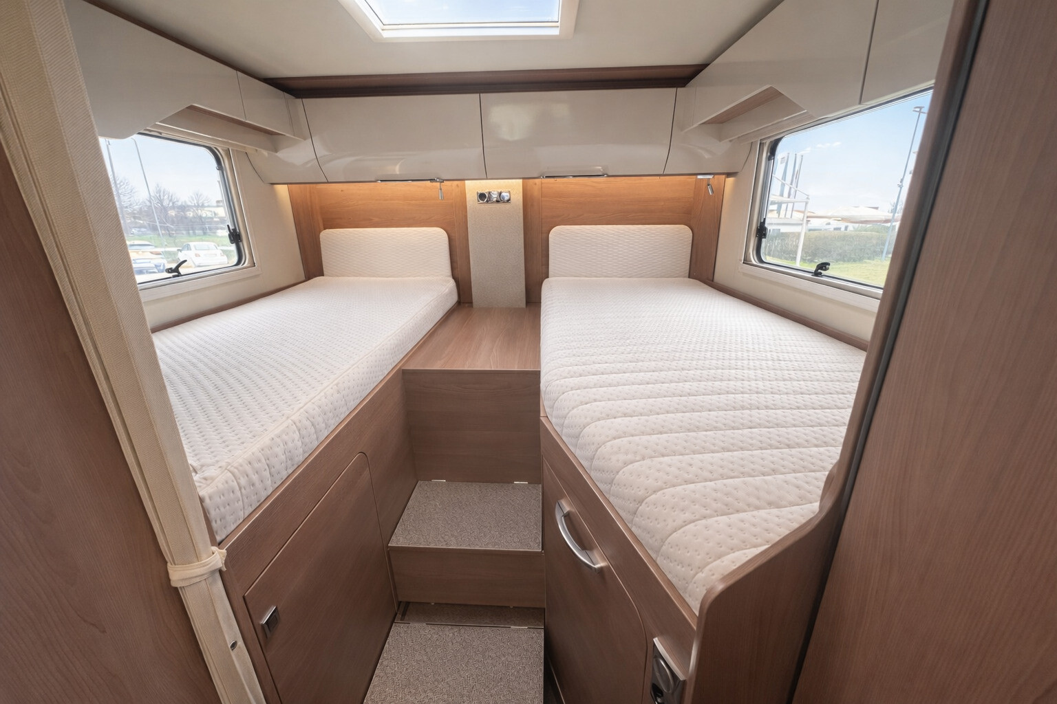 MOTORHOME BUERSTNER IXEO I 690 G - LETTI GEMELLI, 