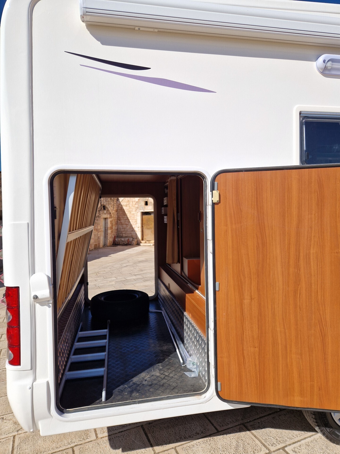 Mclouis TANDY 620
