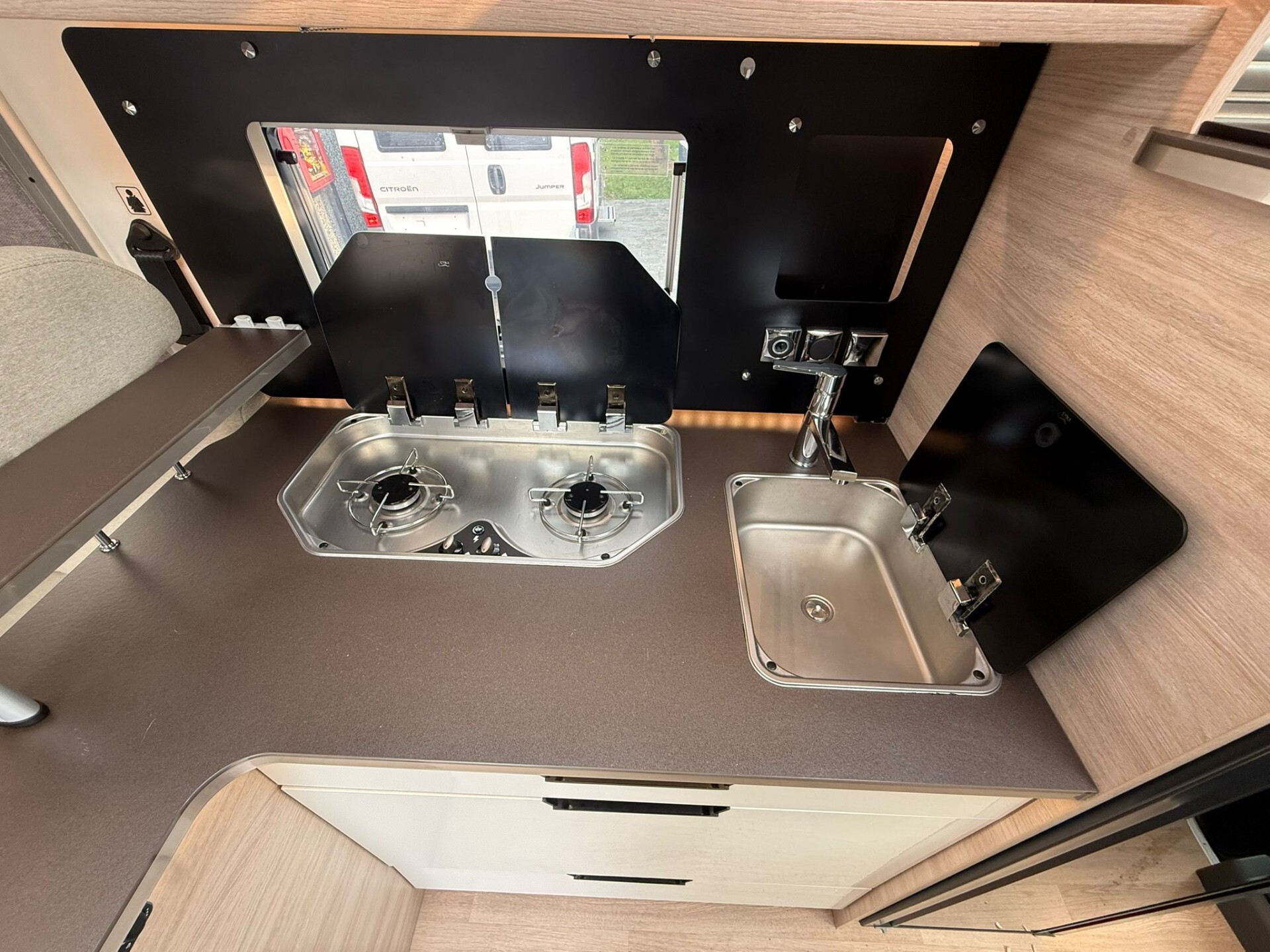 Rapido 854F motorhome dimette in coda